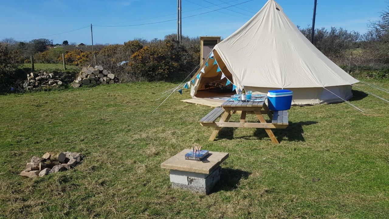 Cornish Skies Glamping Pool Bagian luar foto