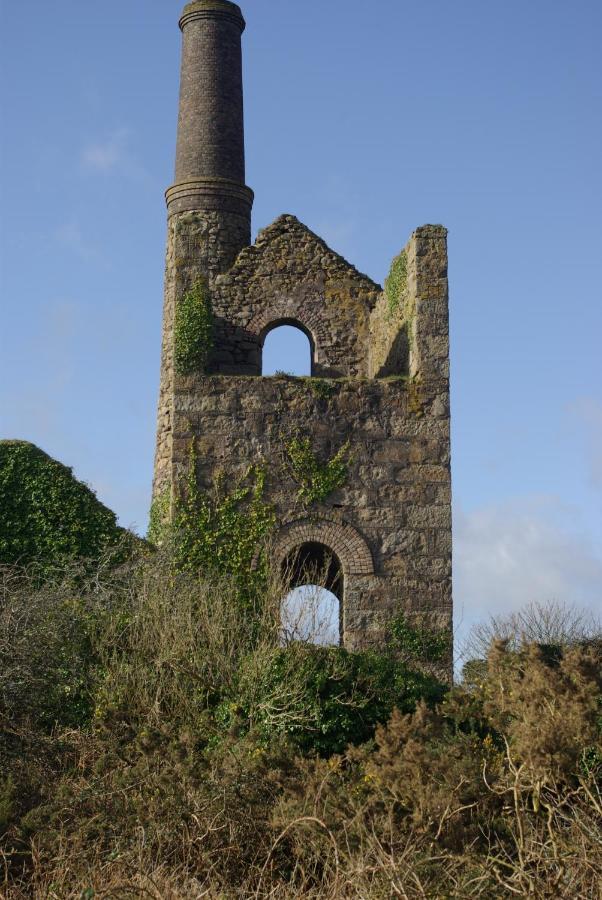 Cornish Skies Glamping Pool Bagian luar foto