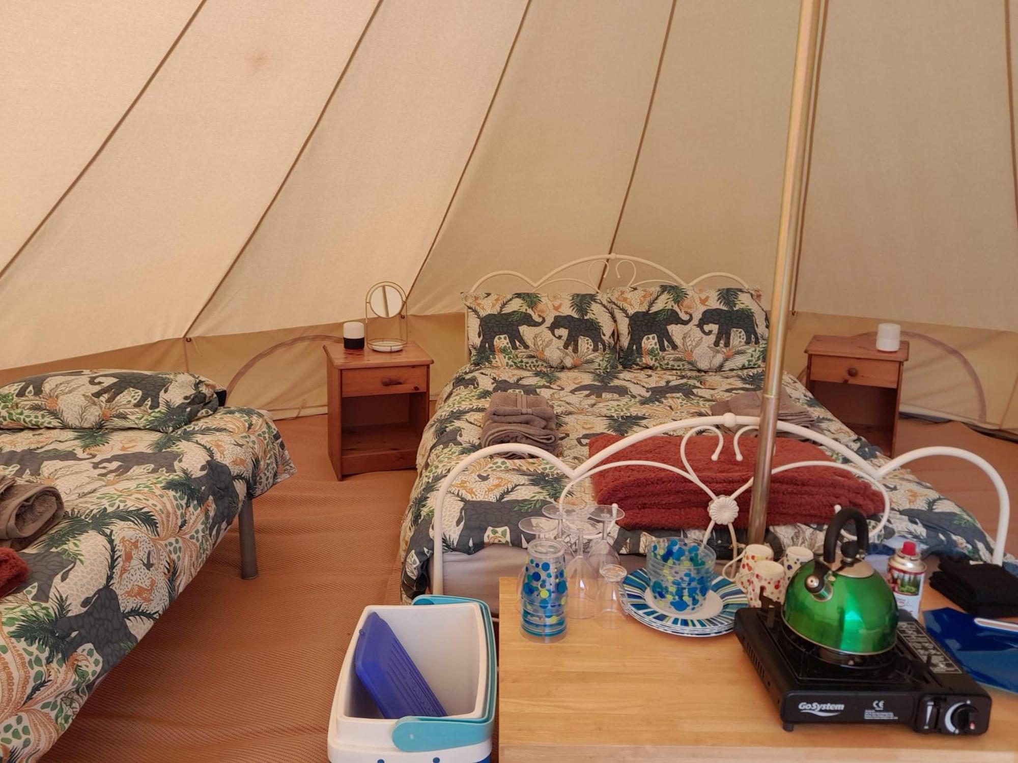 Cornish Skies Glamping Pool Bagian luar foto
